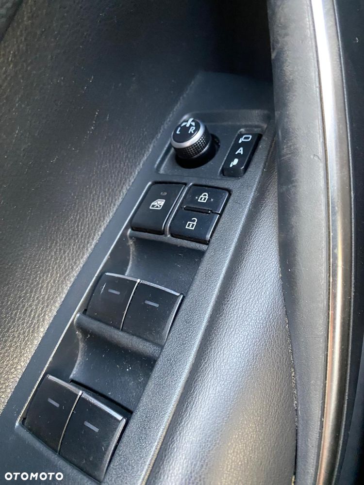 Toyota Corolla 2.0 Hybrid Executive - 8