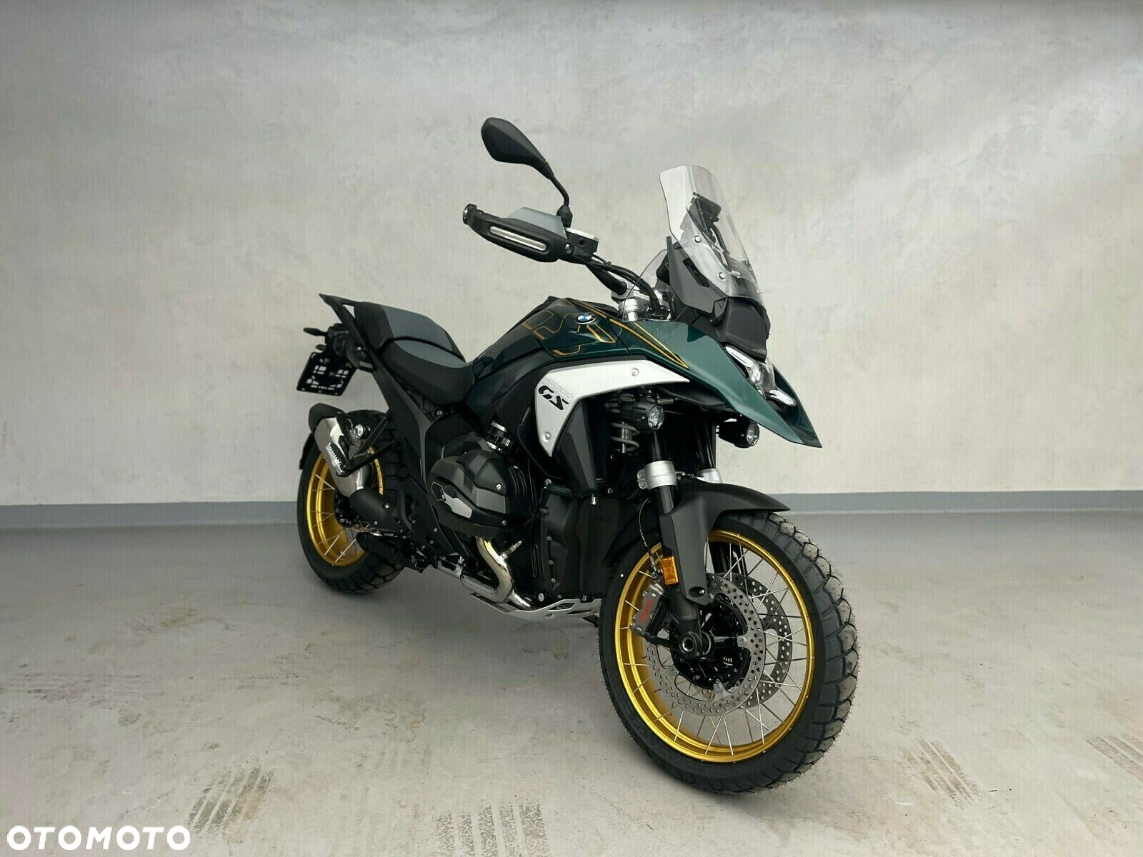 BMW R - 2