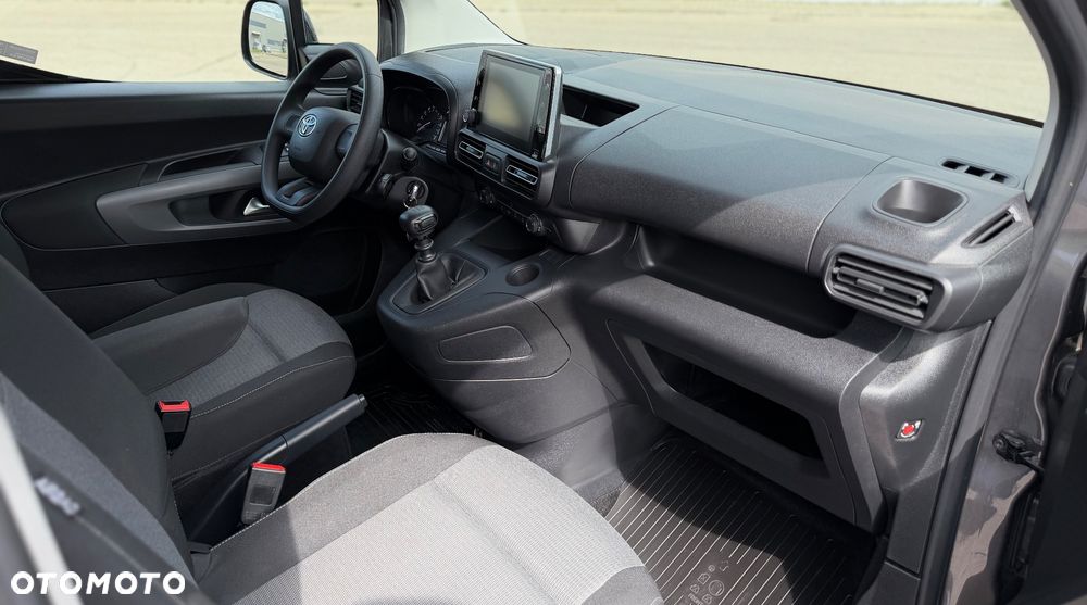 Toyota Proace City Verso Long 1.2 D-4T Business - 27