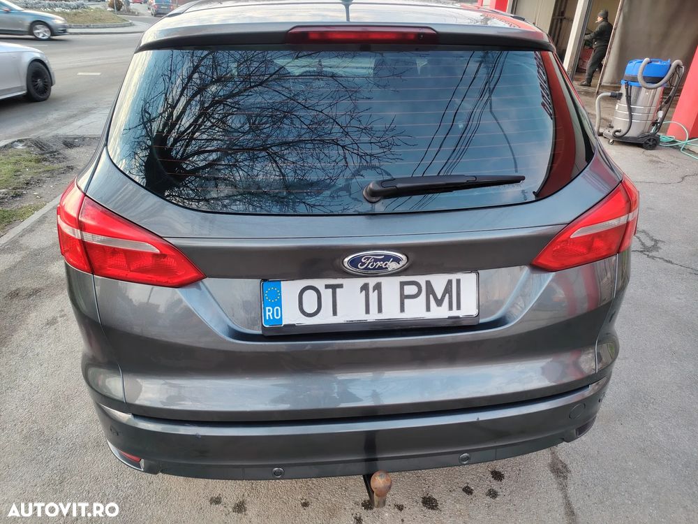 Ford Focus 1.6 TDCI DPF Titanium - 8