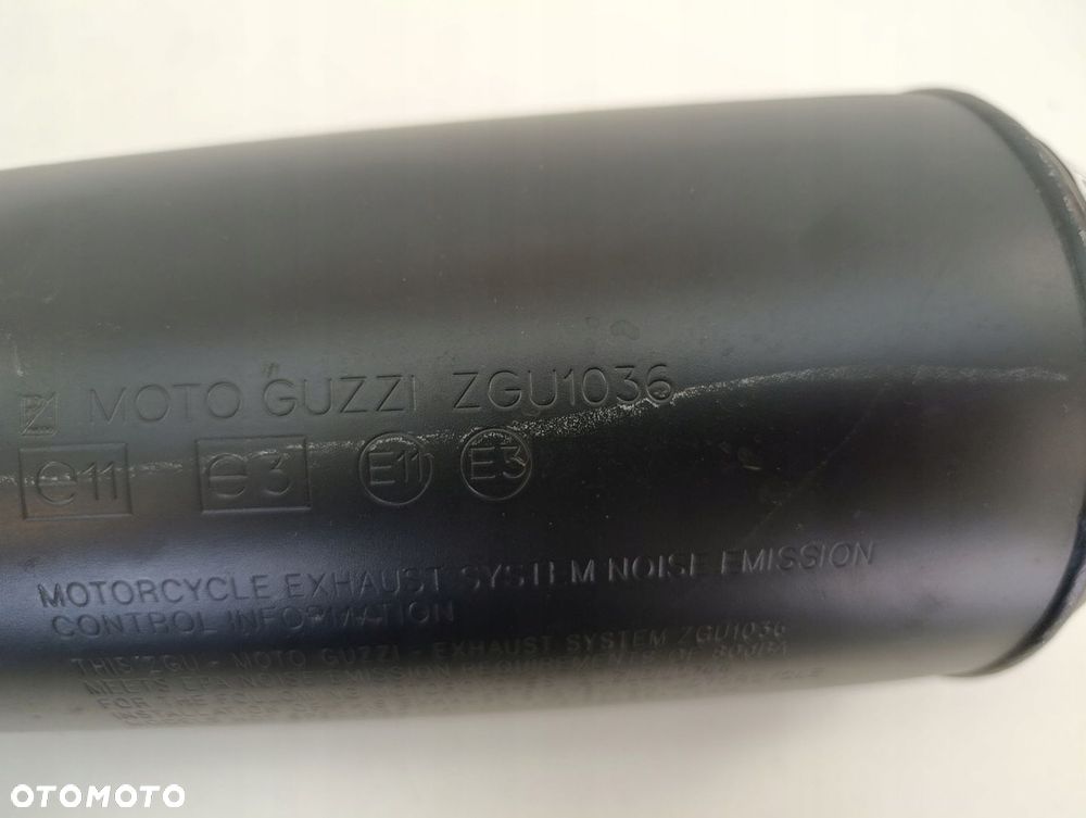 MOTO GUZZI V7 TŁUMIK WYDECH PRAWY - 11
