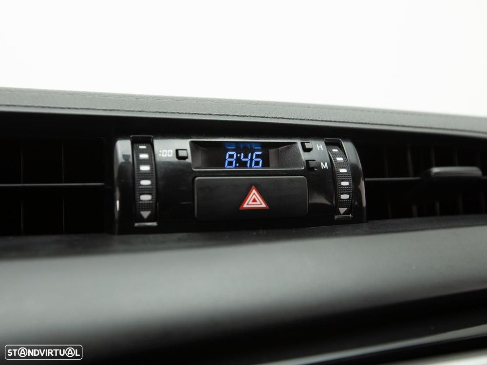 Toyota Hilux 2.4 D-4D 4WD DOUBLE CAB c/IVA - 15