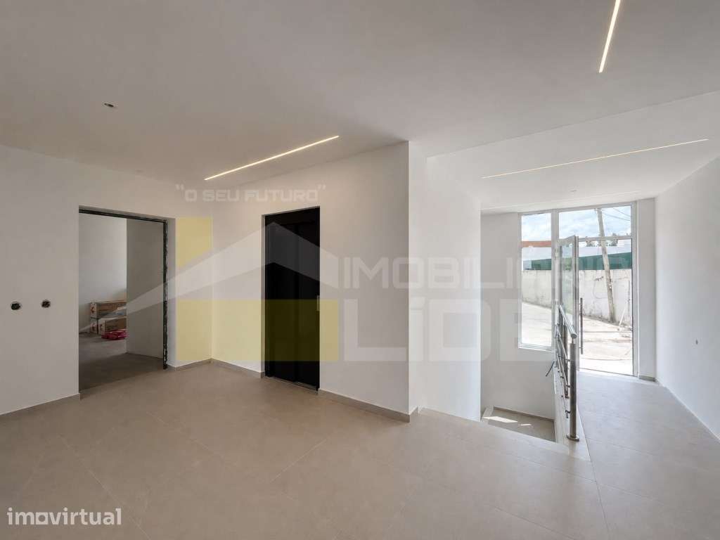APARTAMENTO T2 EM LOURINHÃ - Grande imagem: 2/17