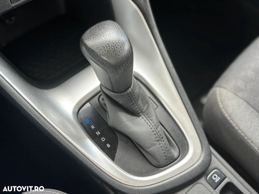 Toyota Yaris 1.5 VVT-i HSD Dynamic - 16