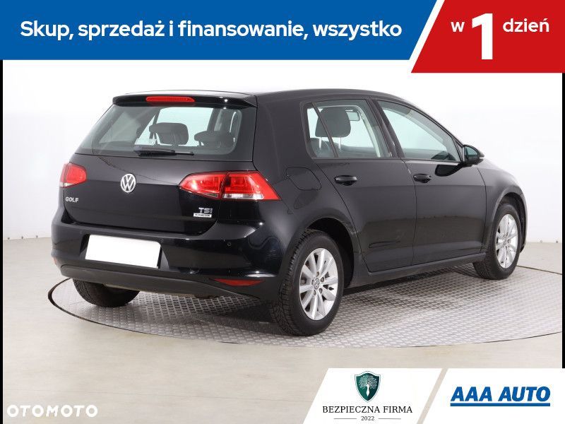 Volkswagen Golf - 6