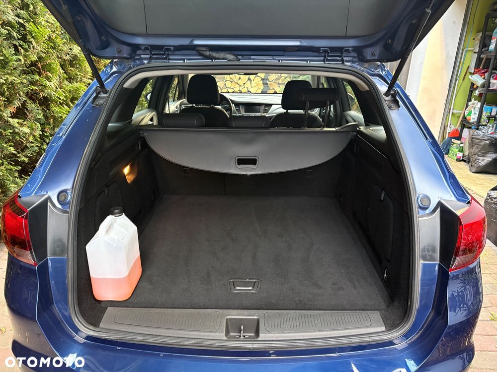 Opel Astra 1.2 T Edition S&S - 9