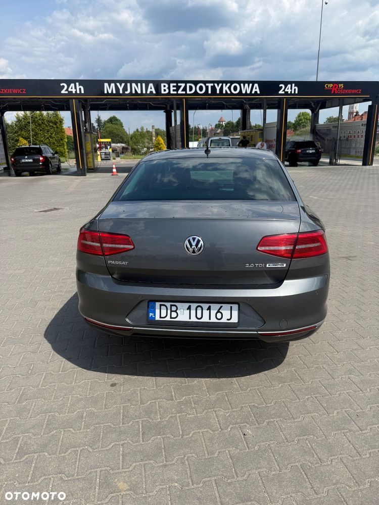 Volkswagen Passat 2.0 TDI SCR DSG Highline - 3