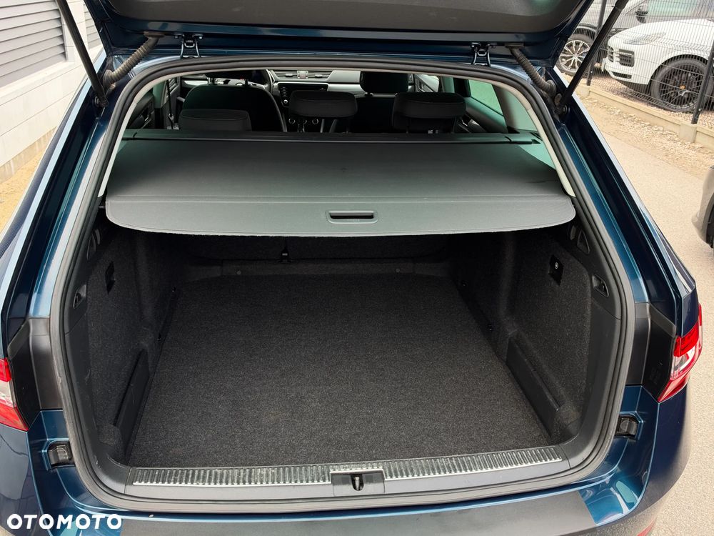 Skoda Superb 2.0 TDI SCR Active - 35