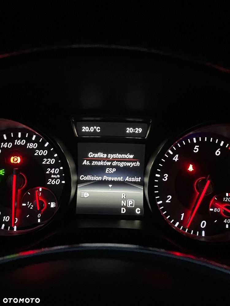 Mercedes-Benz CLA 250 7G-DCT AMG Line - 22