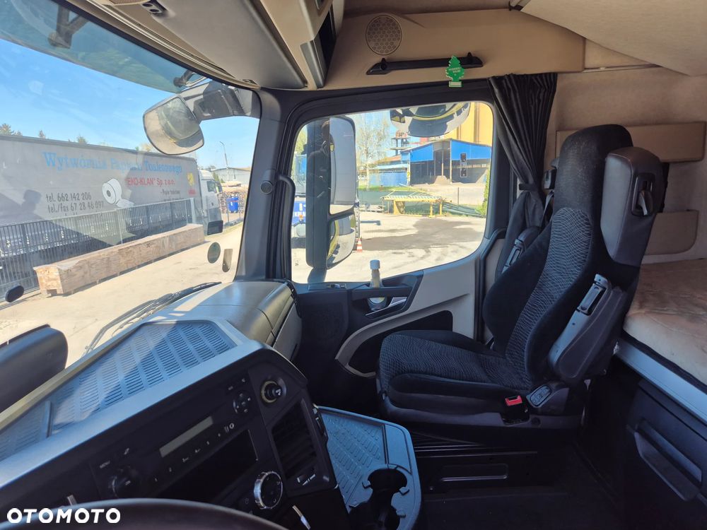 Mercedes-Benz Actros MP4 - 16