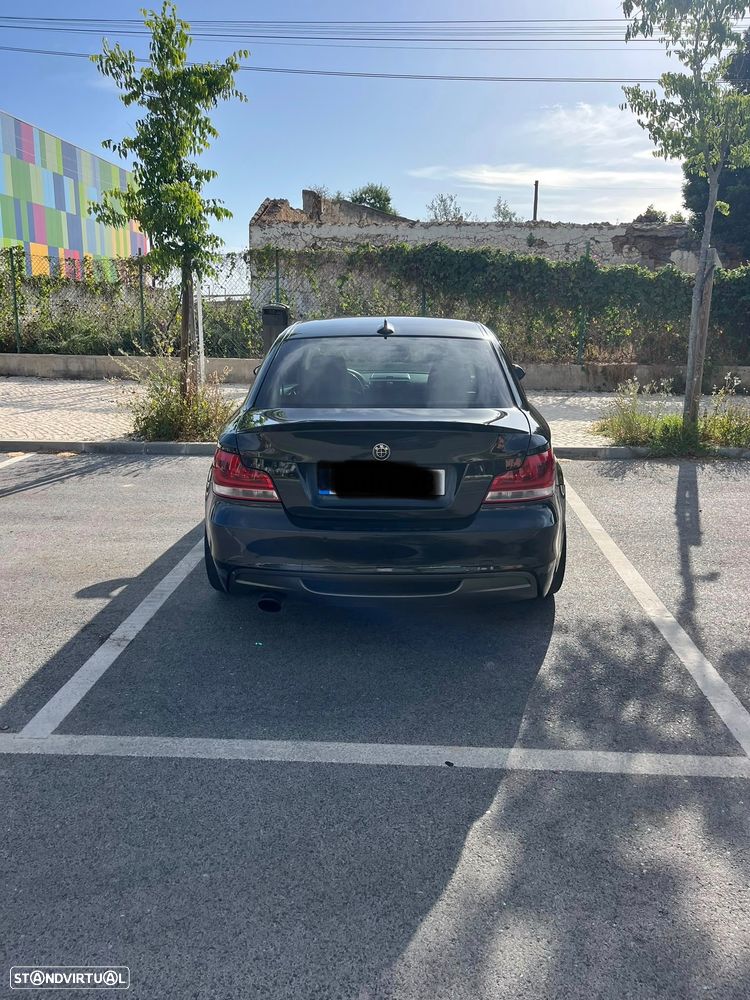 BMW 118 2011 photo 3