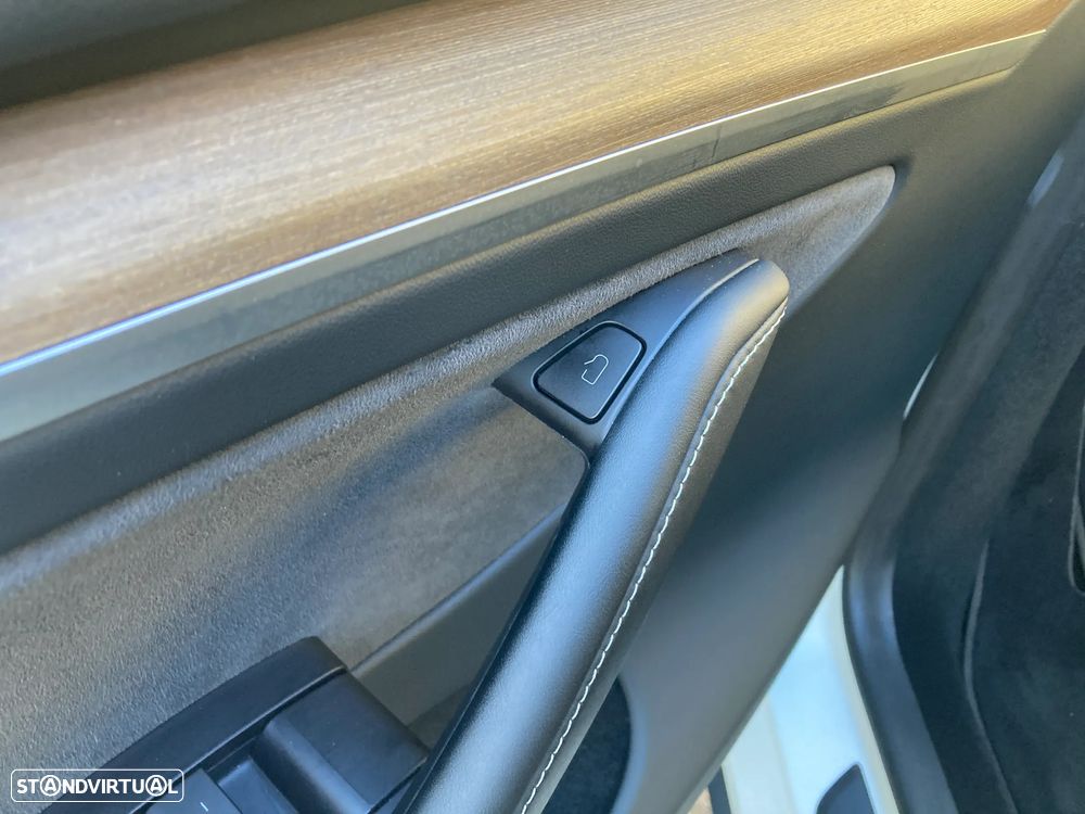 Tesla Model Y RWD - 28
