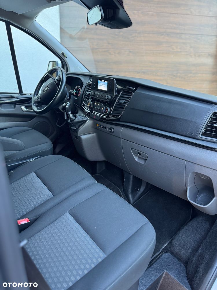 Ford Tourneo Custom 2.0 EcoBlue L2 Titanium - 21