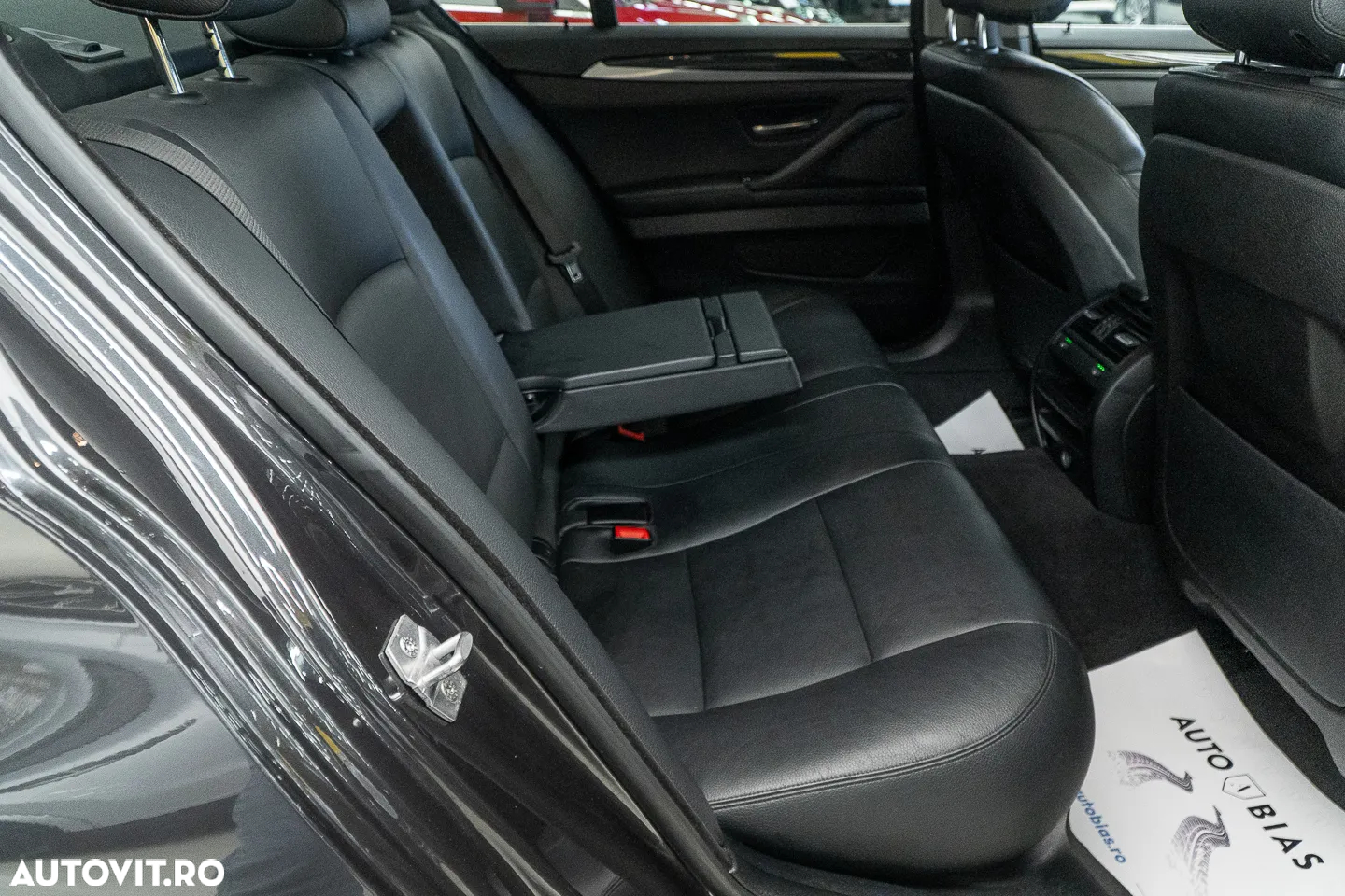 BMW Seria 5 525d xDrive Aut. Luxury Line - 9