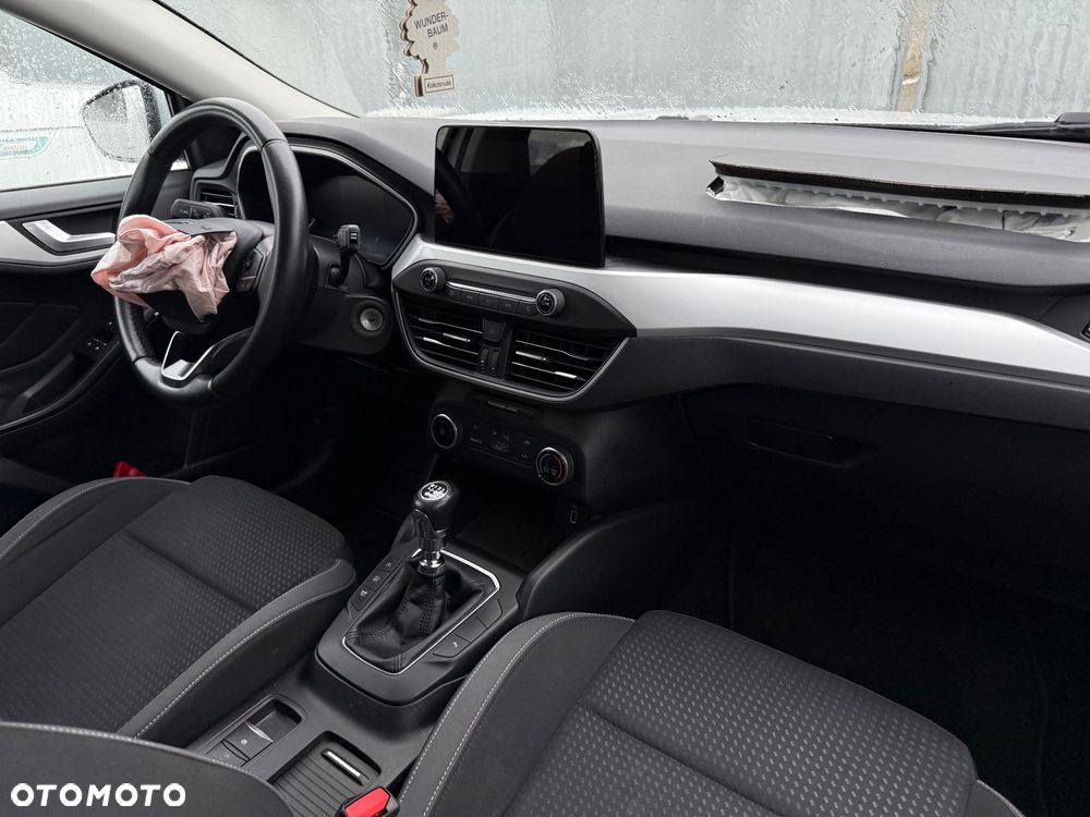 Ford Focus 1.5 EcoBlue Start-Stopp-System TITANIUM STYLE - 17