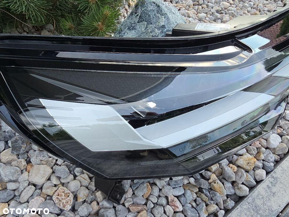 RENAULT CAPTUR 2 LIFT SYMBIOS Lampa prawa Full Led Pure 260107674R Matowa - 6