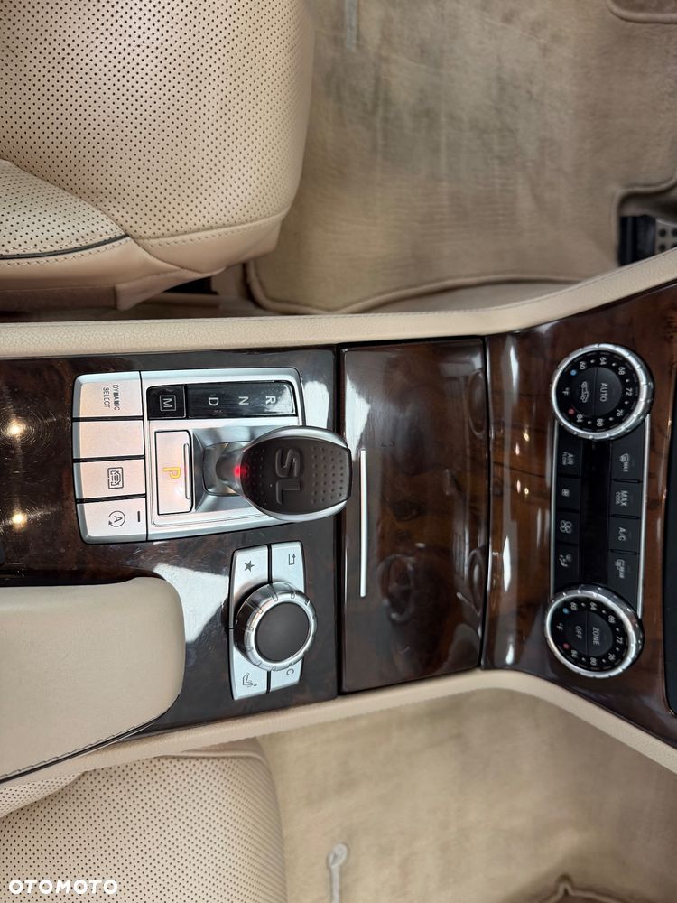 Mercedes-Benz SL - 30