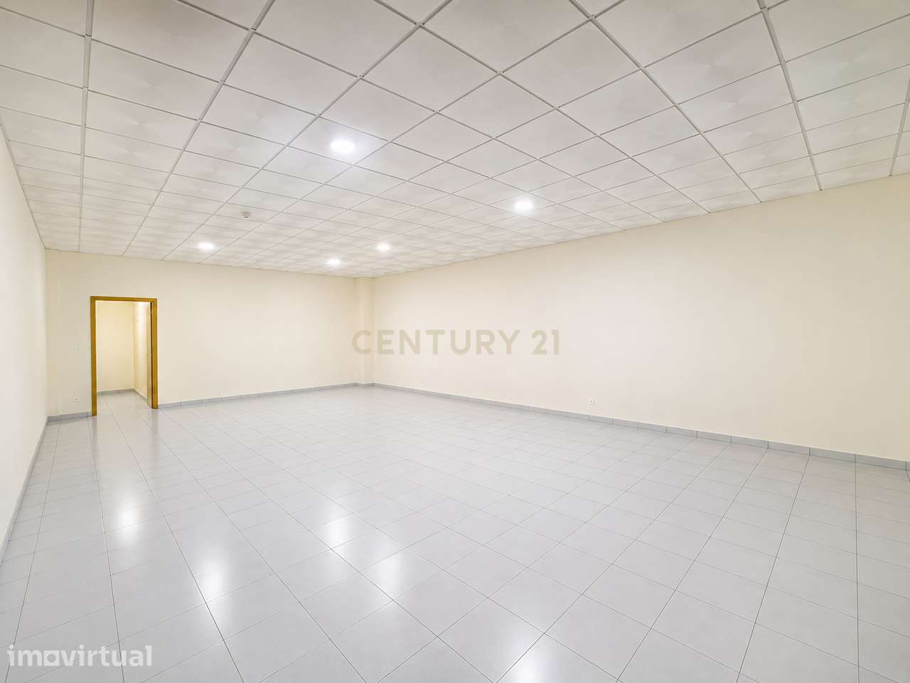 Loja em Águas Santas com 240 m² - Grande imagem: 2/9