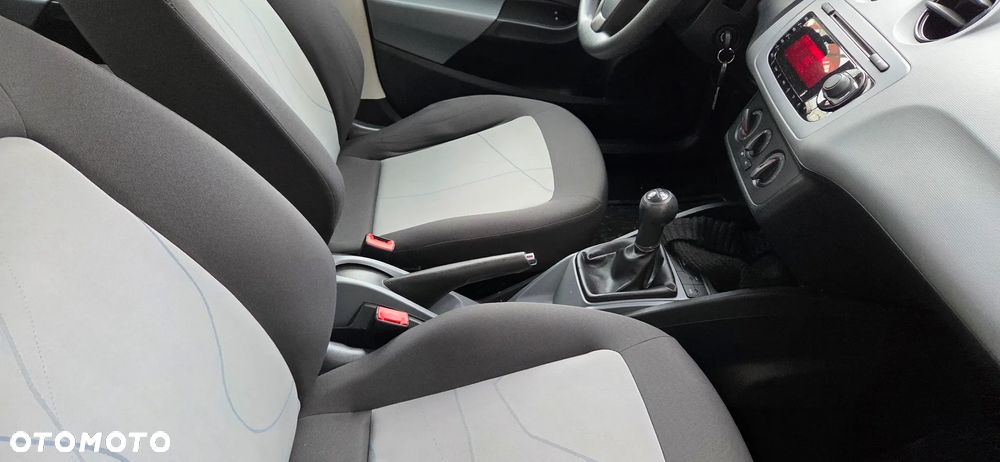 Seat Ibiza 1.4 16V Reference - 27