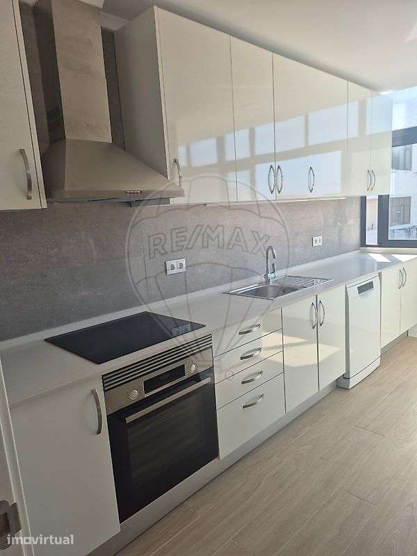 Apartamento T2 para arrendamento - Grande imagem: 2/13
