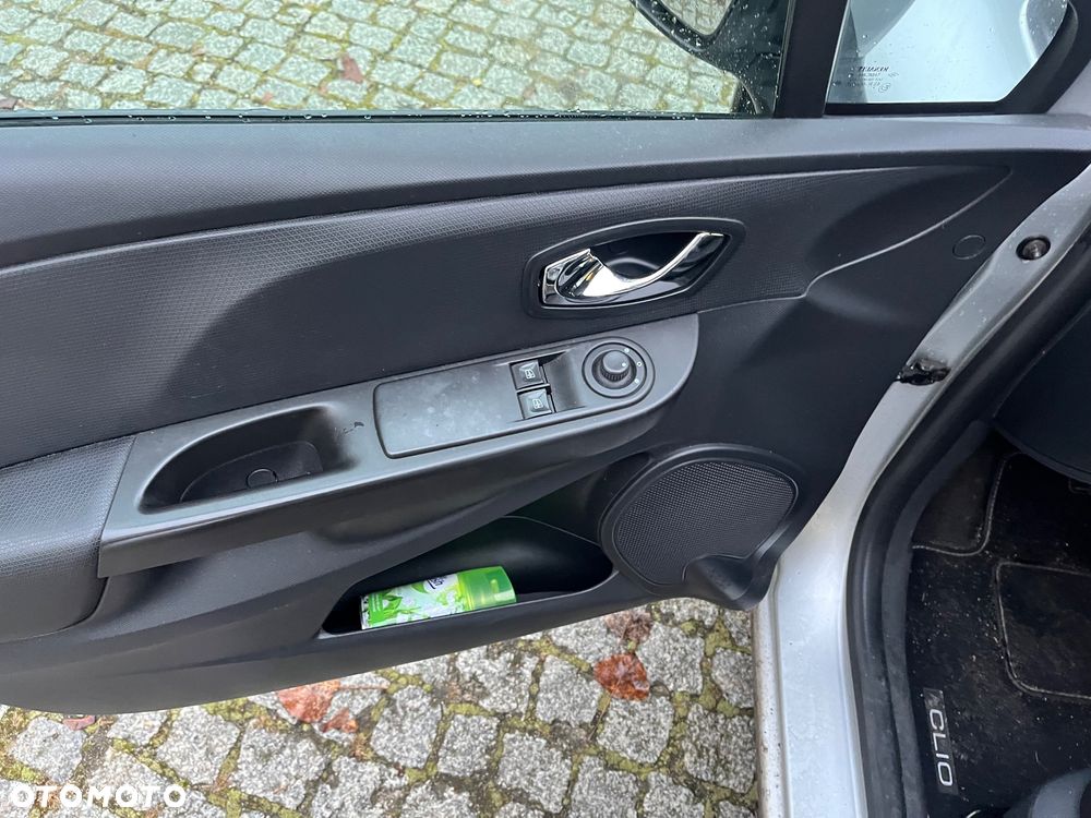 Renault Clio 1.5 dCi Authentique - 9