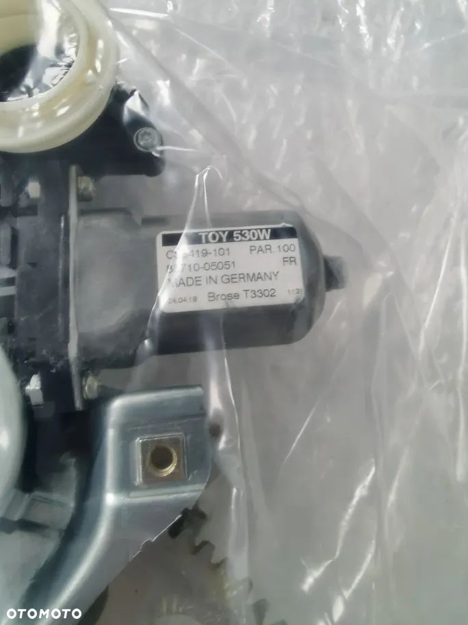 Toyota Avensis  III  podnośnik szyby 69810-05071 - 2