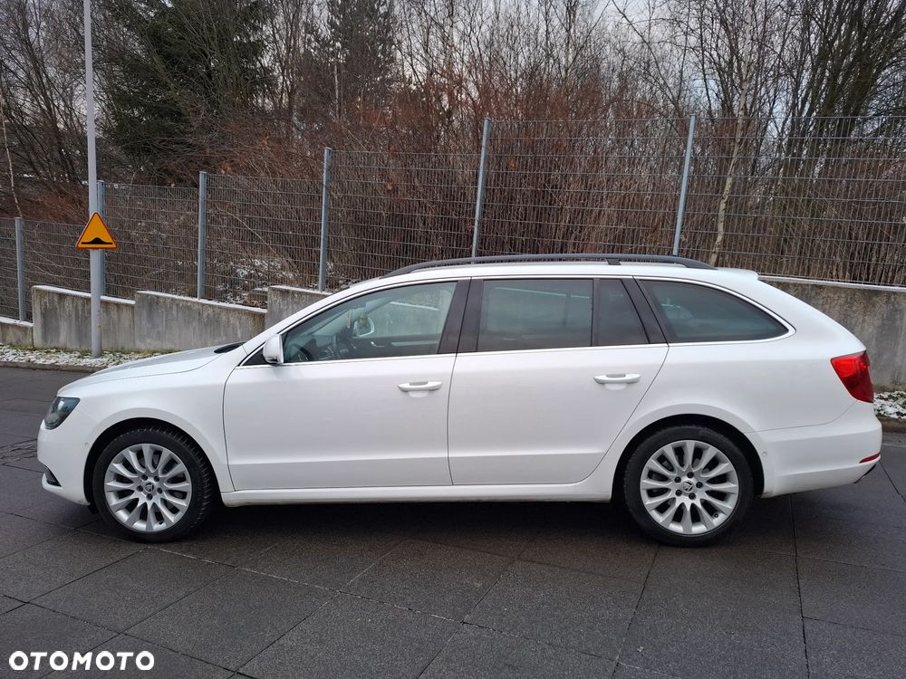 Skoda Superb 2.0 TDI Green tec Elegance - 17