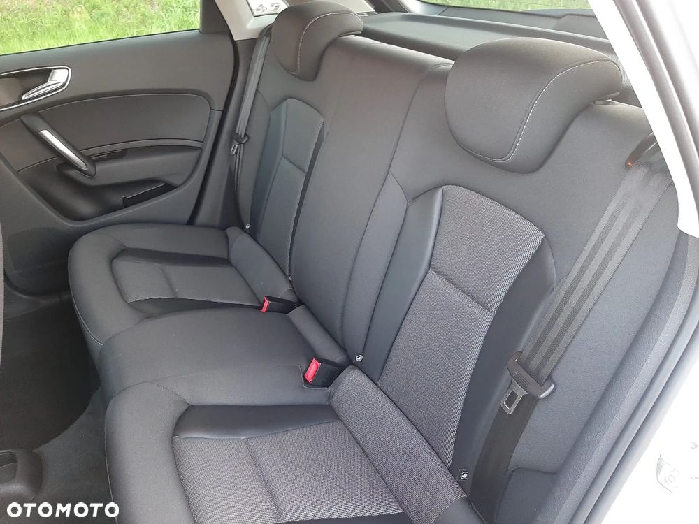 Audi A1 Sportback 1.6 TDI S tronic Ambition - 35