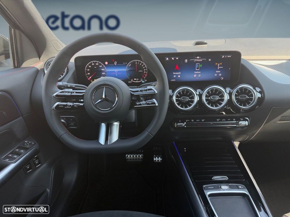Mercedes-Benz GLA 250 e AMG Line - 13