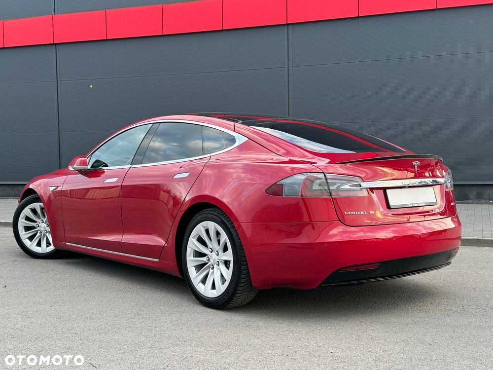 Tesla Model S Long Range Plus - 3