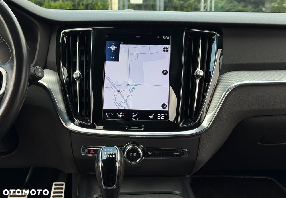 Volvo V60 D3 R-Design - 23