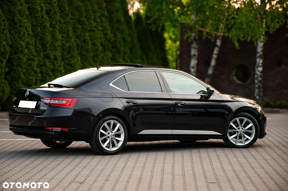 Skoda Superb 2.0 TDI DSG Ambition - 12