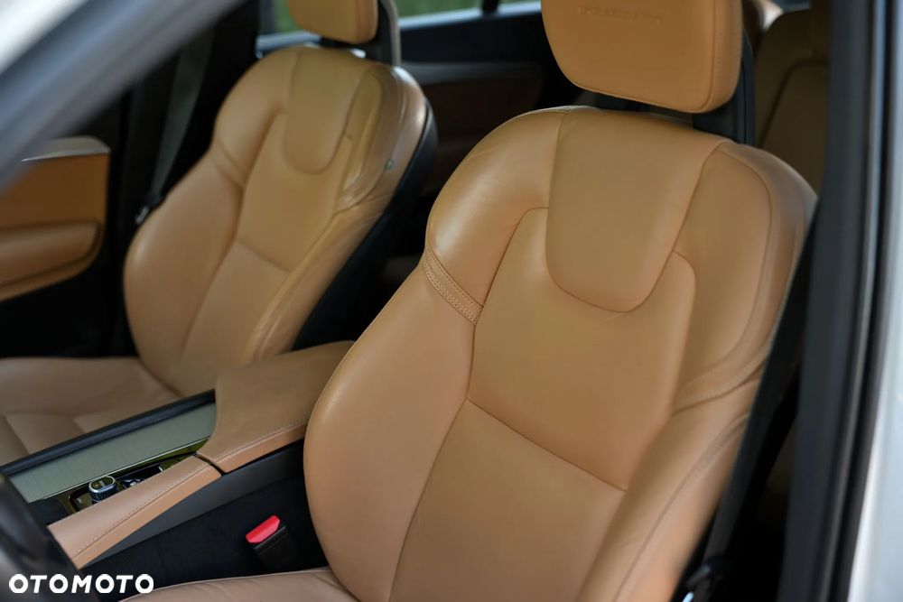 Volvo XC 90 D5 AWD Momentum - 18