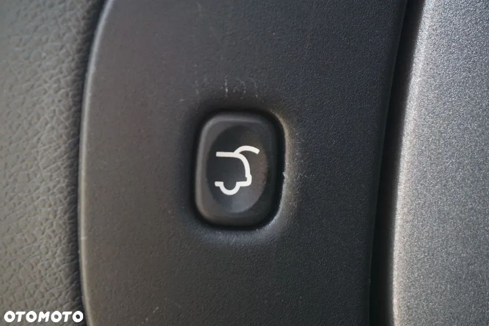 Jeep Cherokee - 24
