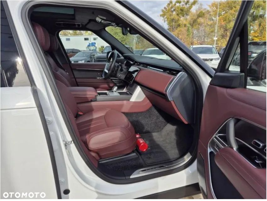 Land Rover Range Rover 3.0 P460e PHEV LWB Autobiography - 10