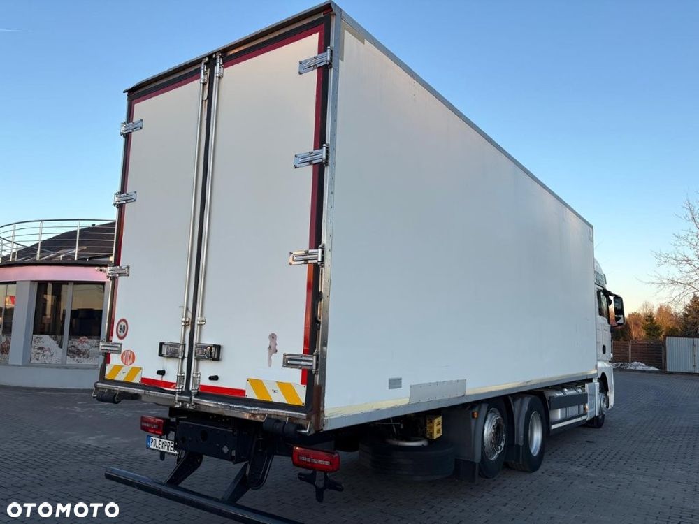 MAN TGX 26.460 KONTENER 8,2M 20EP XXL KABINA - 7