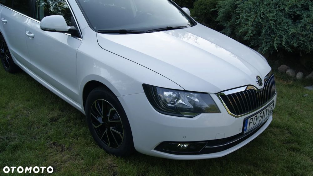 Skoda Superb 2.0 TDI Ambition - 4