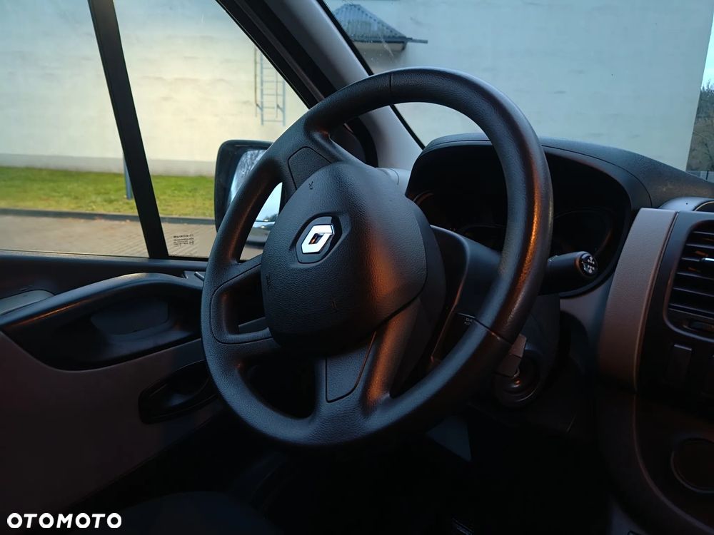 Renault Trafic - 19