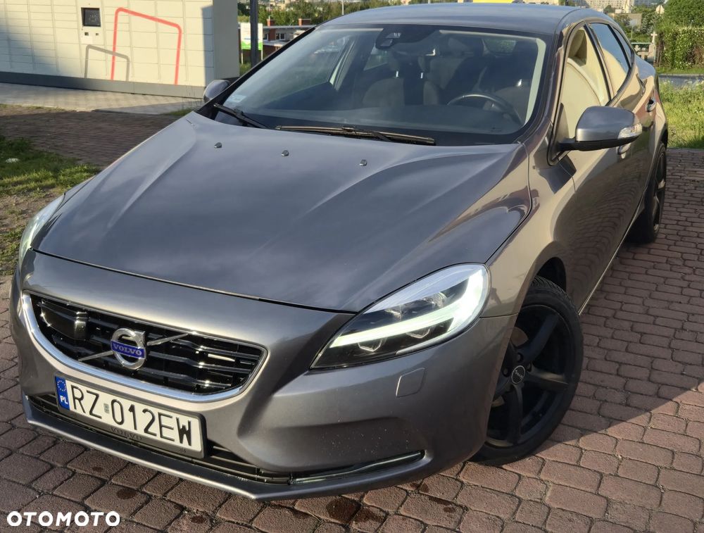 Volvo V40 D2 Drive-E Kinetic - 1