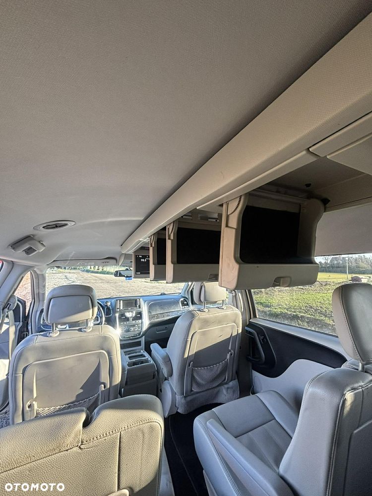 Chrysler Town & Country 3.6 Touring - 14