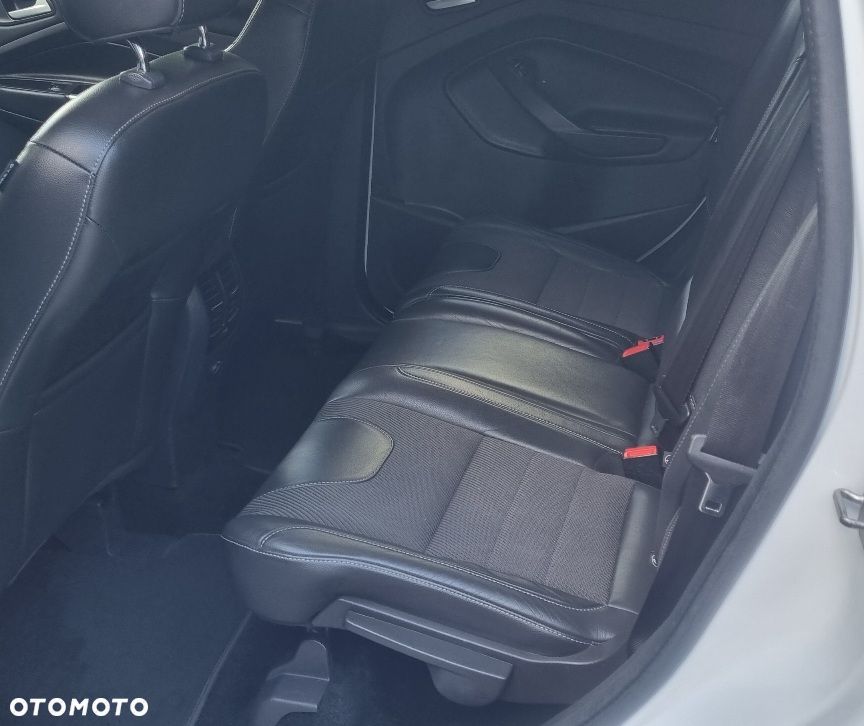 Ford Kuga 2.0 TDCi 4x4 Titanium - 19