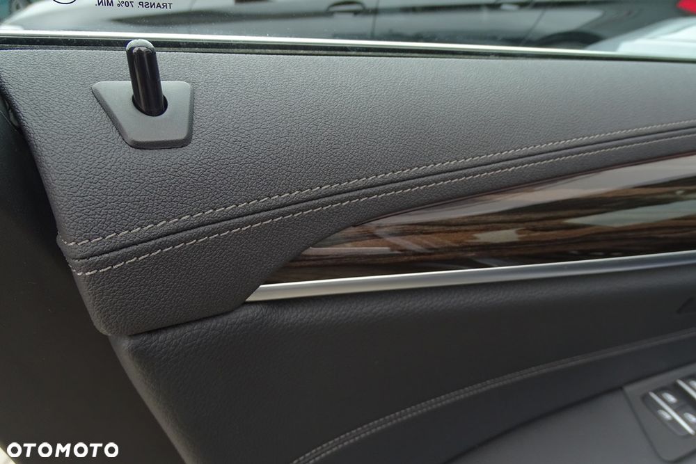 BMW Seria 5 530e xDrive Luxury Line sport - 23