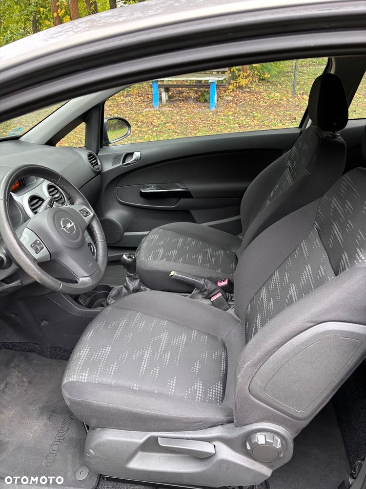 Opel Corsa - 8