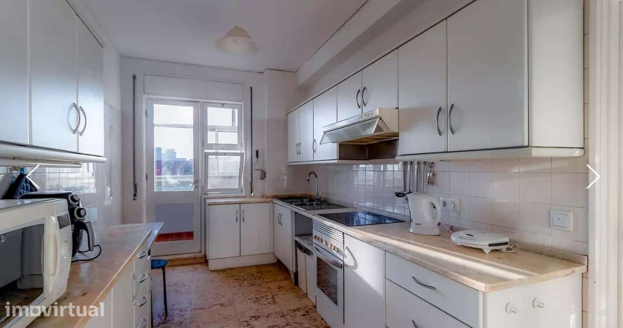 Room for rent in 7 bedroom apartment in Boavista, Porto - Grande imagem: 5/12