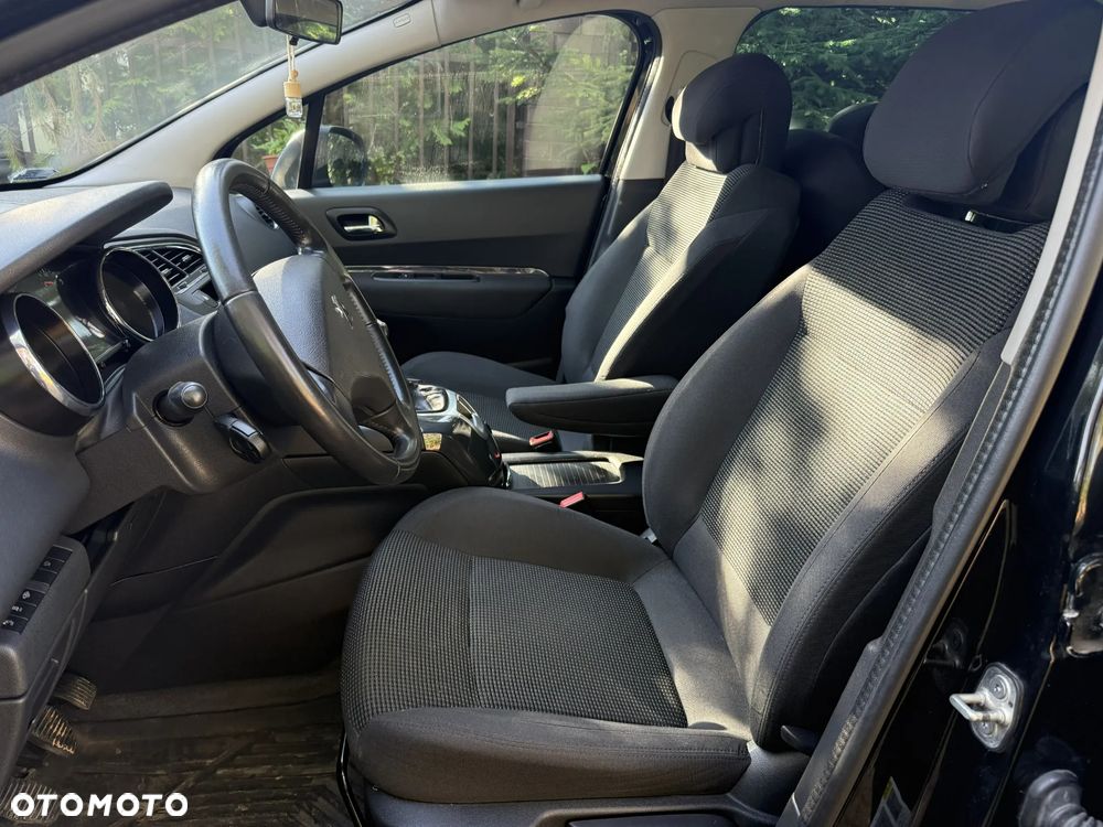 Peugeot 5008 2.0 HDi Active 7os - 9