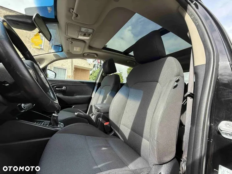Kia Carens - 19