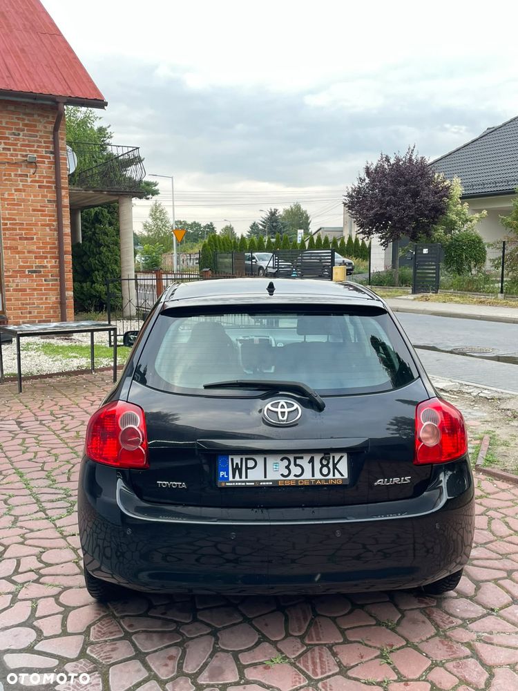 Toyota Auris 1.4 VVT-i - 9