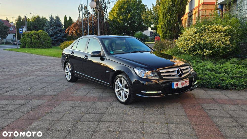 Mercedes-Benz Klasa C 180 BlueEFFICIENCY Avantgarde - 39