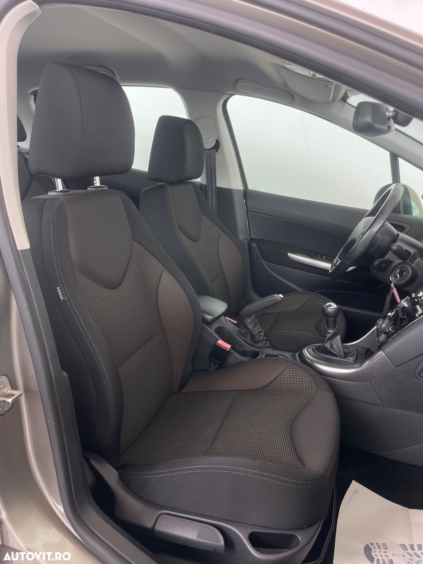 Peugeot 308 120 VTi Style - 21
