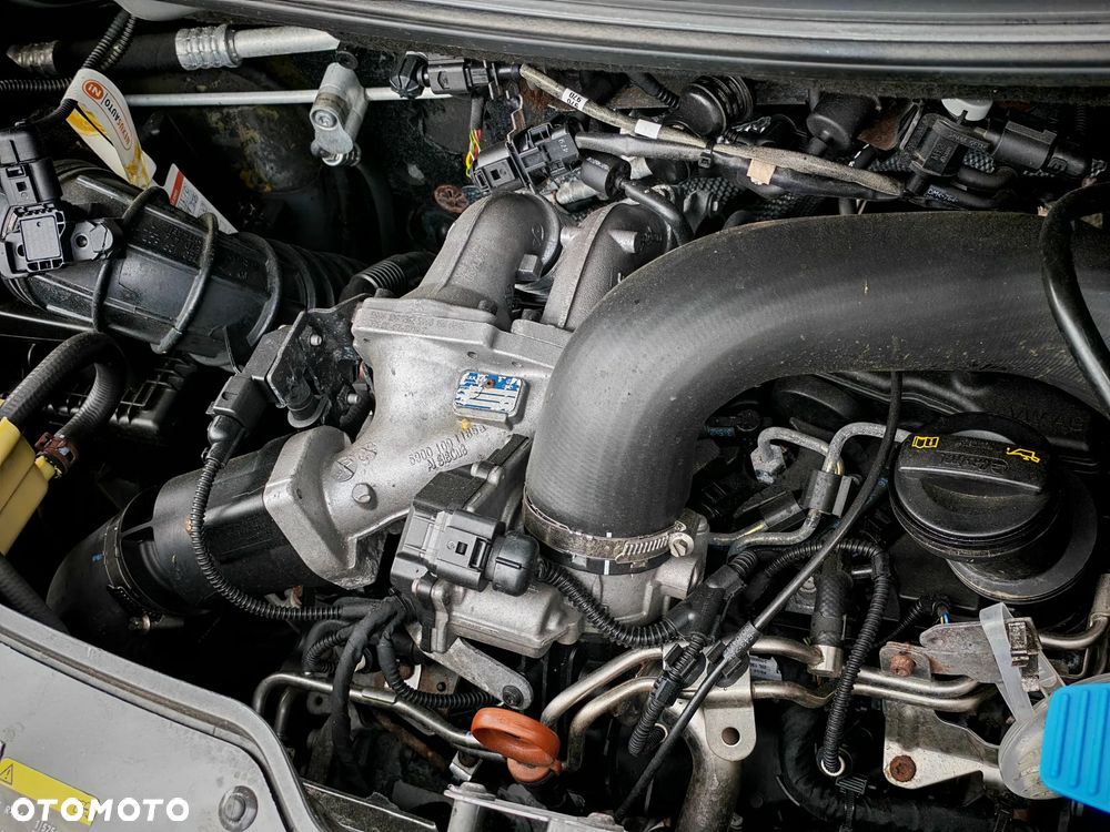 Volkswagen Multivan - 10